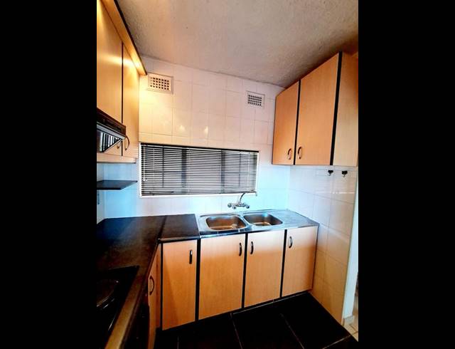 2 BEDROOM APARTMENT FOR SALE IN MONTCLAIR